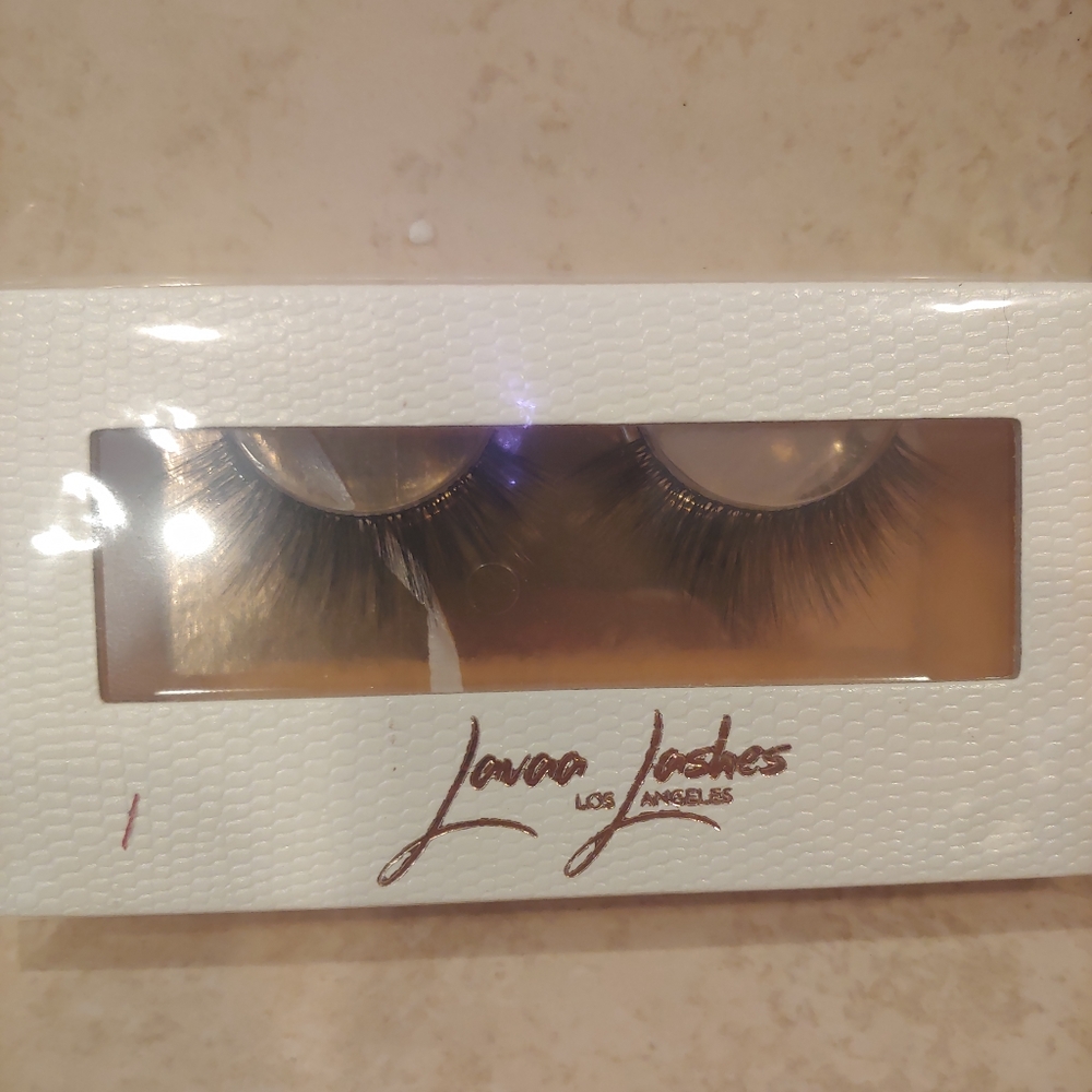 Lavaa Lashes false eyelashes premium faux mink